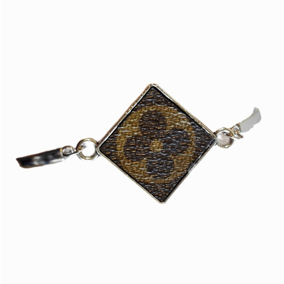 Louis Vuitton Pendant On Silver Plated Bracelet - Picture 3 of 5